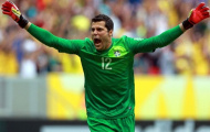 Napoli vượt mặt Arsenal trong thương vụ Julio Cesar