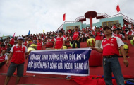 CĐV Bình Dương phản đối K+ độc quyền NH Anh