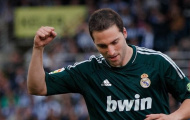 Arsenal quay lại với Gonzalo Higuain: Dấu hiệu của sự bế tắc tột độ?