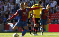 40 tuổi vẫn chơi bóng ở Premier League