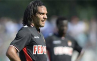 Monaco thua thảm Augsburg, Falcao tức “phát điên'