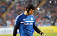 Petr Cech coi nhẹ Man City