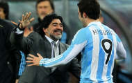 Higuain thay Maradona, chứ không phải Cavani!