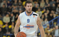 Milwaukee Bucks ký hợp đồng với trung phong người Serbia