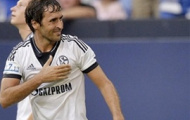 Schalke tôn vinh Raul: Nhìn đây, Real!