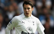 Tottenham cho hậu vệ trẻ Adam Smith đi 'tu nghiệp' ở giải hạng Nhất