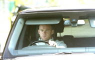 Rooney sẽ ở lại nếu được fan M.U tha thứ