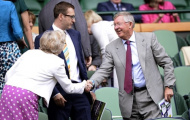 Sir Alex Ferguson lên bàn mổ