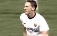Video: Pha ghi bàn từ giữa sân của McBreen (Shanghai East Asia v Dalian Aerbin)