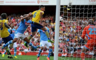 Arsenal đá như “Running Man”
