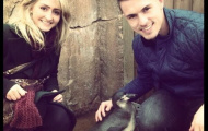 Aaron Ramsey đính hôn với bạn gái