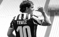 Tevez không xứng với chiếc áo số 10?