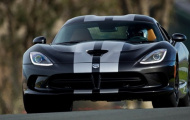 Dodge SRT Viper 2014 có giá từ 103.990 USD