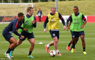 Roy Hodgson mượn Rooney để 'vả mặt' M.U