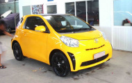 Toyota iQ cách điệu với màu vàng Lamborghini tại Sài Gòn