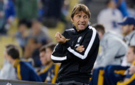 Conte 'nổ' tưng bừng bên cạnh chiếc siêu cúp