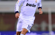 Nội bộ Real Madrid dậy sóng: Oezil “bật” Ancelotti để tới M.U?