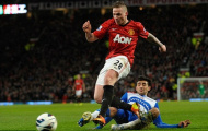 Moyes mua Baines, giữ Evra và đẩy đi Buttner