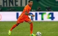 Van der Wiel ngày càng xa PSG