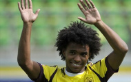 HLV Rodgers cay cú vì bị Willian quay lưng