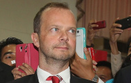 Man Utd yếu kém trên thương trường vì... Ed Woodward