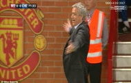 Mourinho 'múa' cổ suy học trò ăn vạ