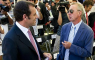 Johan Cruyff 'đòi tiền' Chủ tịch Barca
