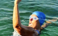 Kỳ tích của nữ vận động viên bơi lội 64 tuổi