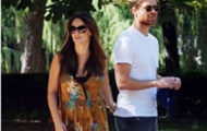 Vợ yêu của Xabi Alonso lộ bụng bầu
