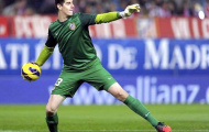 Courtois đem Casillas dọa Petr Cech
