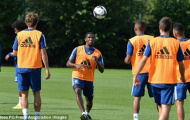Mourinho 'tháo xiềng xích' cho Eto'o