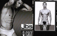 Video: Hé lộ đầu tiên về đồ lót thương hiệu Ronaldo