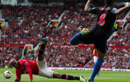 Thói ăn vạ đã ngấm vào máu Ashley Young