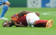 Va chạm mạnh với Pepe, Drogba được chuyển thẳng vào viện