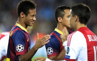 Neymar đá lông nheo với Bojan Krkic