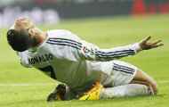 Ronaldo bước vào ngôi đền huyền thoại tại Bernabeu