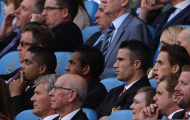Van Persie sẽ tái xuất trong trận gặp Liverpool