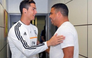 Video: Rô béo tới thăm sân tập của Real Madrid