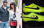 Sergio Ramos khoe giầy thêu tên bạn gái