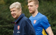 Với Wenger, đối đầu với Napoli quan trọng hơn 'mơ' vô địch Premier League