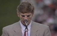 Video: Cảm động cảnh HLV Wenger nói lời chia tay CLB cũ Nagoya Grampus Eight