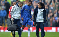 Ashley Cole chấn thương xương sườn, Mourinho lo lắng