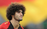 Dính chấn thương, Fellaini vẫn bị ép lên tuyển