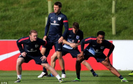 Rooney đòi “đất diễn” cho các đàn em