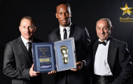 Vượt CR7, Drogba giật giải “Bàn chân Vàng 2013”