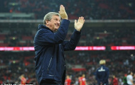 Anh vào Vòng Chung Kết, Hodgson được thưởng lớn