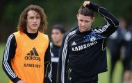 Mourinho “nắn gân” Cahill, cảnh báo Barca