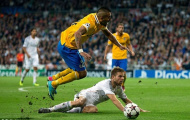 Video: Pha ăn vạ khó hiểu của Arturo Vidal