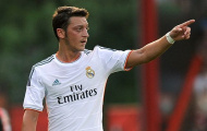 Adriano thở phào khi không còn phải đối đầu với Ozil