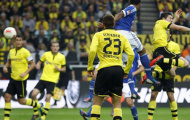 Mkhitaryan tỏa sáng, Dortmund hạ Schalke 3-1
